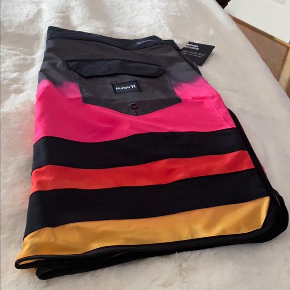 Hurley Men’s board shorts - Picture 7 of 12